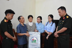 Đồng hành với người lao động