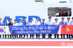 Tàu Cảnh sát biển 8001 hoàn thành chuyến thăm và làm việc tại Hàn Quốc