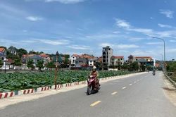 Miền Trung nắng nóng, miền Bắc tiếp tục mưa dông