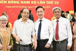 Tri &acirc;n c&aacute;c thế hệ qu&acirc;n d&acirc;n y Chiến khu Đ