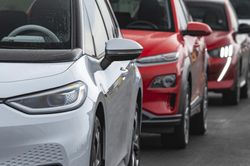 EU ra quy chuẩn EV-26 buộc thử nghiệm đâm xuyên đối với pin thể rắn