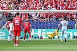 Trực tiếp Na Uy vs Pháp 1-3 (H2): Penalty cho Na Uy, nhưng Larsen sút quá hiền