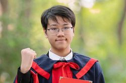 Tự học giúp nam sinh Hà Nội trúng tuyển 3 trường chuyên