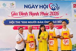 03 hội viên danh dự Hội LHPN phường Xóm Chiếu tỏa sáng tại hội thi 'Khi người đàn ông vào bếp'