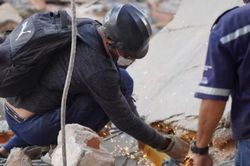 Hơn 50.000 người mất tích, 920 người thiệt mạng do động đất ở Venezuela