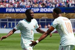 Tuyển Pháp thị uy sức mạnh 'khủng khiếp', triệu fan tin lên ngôi vô địch World Cup