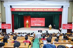 Chìa khóa phát triển công nghệ cao và công nghệ chiến lược