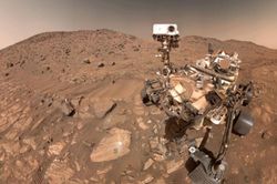 Xe tự hành NASA phát hiện hàng trăm dấu vết nghi là sự sống trên Sao Hỏa