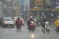 Dự báo thời tiết 27/6: Miền Bắc đón mưa dông sầm sập, miền Trung tiếp tục nắng nóng gay gắt