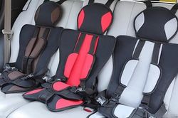 Ghế trẻ em trên ô tô, mua loại nào để đảm bảo an toàn?