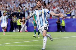 Messi sẽ dự bị trước bại tướng của tuyển Việt Nam