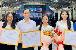 Ứng dụng c&ocirc;ng nghệ dạy m&ocirc;n H&igrave;nh học lớp 5