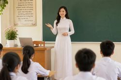 Lương gi&aacute;o vi&ecirc;n cao nhất 17,15 triệu đồng/th&aacute;ng, phụ cấp l&ecirc;n đến 80%
