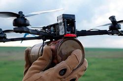 H&agrave;n Quốc huấn luyện 500.000 qu&acirc;n nh&acirc;n điều khiển UAV v&agrave; loạt vũ kh&iacute; mới