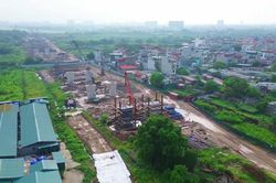Tiến độ cầu Trần Hưng Đạo: Lộ diện 5 trụ ch&iacute;nh sau 8 th&aacute;ng thi c&ocirc;ng