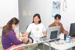 600 trẻ em c&aacute;c x&atilde; Giao H&ograve;a, Giao Thủy, Giao B&igrave;nh được kh&aacute;m, s&agrave;ng lọc bệnh l&yacute; tim mạch miễn ph&iacute;