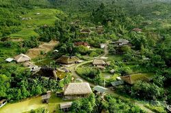 Ấn tượng 'l&agrave;ng nh&agrave; r&ecirc;u'