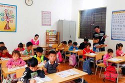 Triển khai dạy tiếng Mông tại 14 trường biên giới