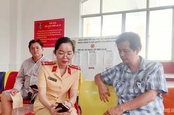 Đẩy mạnh tuyên truyền gắn với xử lý nghiêm vi phạm giao thông ở Cà Mau