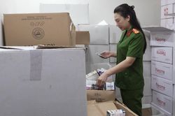 H&agrave; Nội chủ động, quyết liệt đẩy l&ugrave;i bu&ocirc;n lậu h&agrave;ng giả