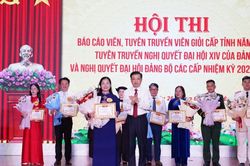 Thắp lửa nghị quyết từ những tuyên truyền viên cơ sở
