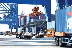 B&agrave;n giải ph&aacute;p th&uacute;c đẩy xuất khẩu v&igrave; mục ti&ecirc;u tăng trưởng hai con số