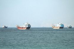 Quan chức Iran cảnh báo 'hành vi vi phạm' trên eo biển Hormuz sẽ bị xử lý