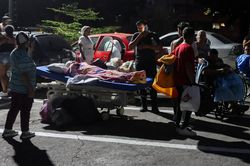 Động đất kinh ho&agrave;ng ở Venezuela: 920 người thiệt mạng, bệnh viện qu&aacute; tải