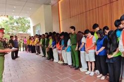 Vì sao người cao tuổi dễ 'dính bẫy' lừa đảo?
