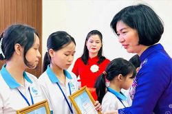 Chắp cánh ước mơ cho 100 trẻ mồ côi, trẻ em có hoàn cảnh đặc biệt khó khăn