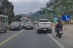 Lạng Sơn: Kết đắng cho tài xế ô tô đi kiểu 'khôn lỏi', vượt ẩu trên Quốc lộ 1