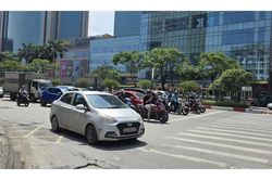 Nắng nóng gay gắt ở miền Trung và mưa dông liên tiếp ở miền Bắc kéo dài đến khi nào?