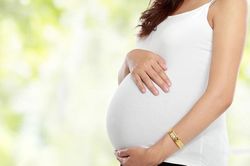 Mắc trĩ khi mang thai có cần phải cắt?