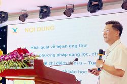 Chuy&ecirc;n gia MEDLATEC cập nhật những tiến bộ mới trong chẩn đo&aacute;n, điều trị c&aacute; thể h&oacute;a bệnh ung thư