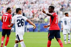 Tuyển Anh thành 'nạn nhân' đầu tiên của luật FIFA mới
