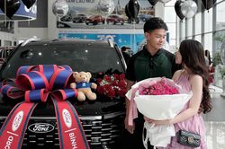 3 năm cưới của cầu thủ lấy vợ sớm, đón cặp sinh đôi ở tuổi 23