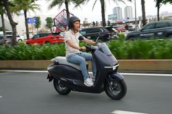 Trải nghiệm nhanh xe điện Honda UC3 giá dưới 60 triệu đồng