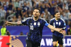Messi rực s&aacute;ng, Argentina to&agrave;n thắng ở v&ograve;ng bảng World Cup 2026