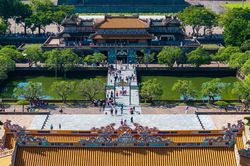Huế lưu &yacute; du kh&aacute;ch đảm bảo sức khỏe khi du lịch h&egrave;