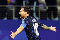 Messi khiến cuộc đua Chiếc giày vàng nóng lên