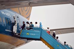 Mỗi USD gi&aacute; dầu tăng, Vietnam Airlines tốn th&ecirc;m gần 300 tỷ đồng/năm