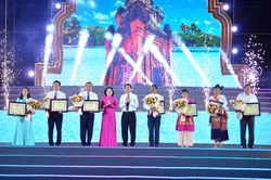 Bế mạc Ng&agrave;y hội Văn h&oacute;a d&acirc;n tộc Chăm lần thứ VI năm 2026