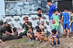 Sắc phục xanh đồng hành cùng trẻ thơ sông nước Cà Mau
