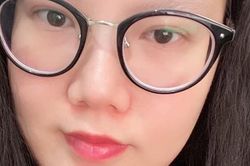 Đạo diễn Minh Nguyệt dốc sức cho triển lãm tranh của con gái - họa sĩ Moon