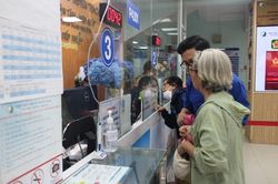 Tự mua thuốc ngoài, BHYT vẫn chi trả nếu đủ 7 điều kiện