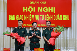 Đại tướng Phan Văn Giang chủ trì Hội nghị bàn giao nhiệm vụ Tư lệnh Quân khu 1