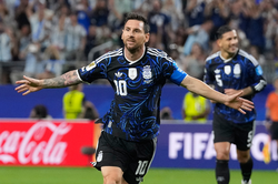 Messi - kiệt tác của tạo hóa