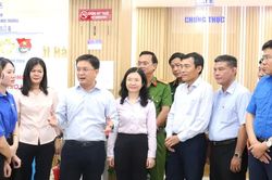 Phó Chủ tịch UBND TPHCM Nguyễn Mạnh Cường thăm, động viên đội hình 'Mùa hè số'