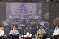 Tọa đàm người nông dân chuyên nghiệp trong kỷ nguyên mới tại Sơn La