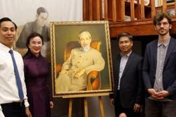 Tôn vinh di sản của Chủ tịch Hồ Chí Minh tại Pháp